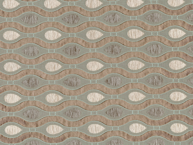 8570 69.5" Wide Traditional Loveseat