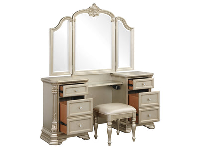 Antoinetta 66.7" Wide 4 Drawer Makeup Vanity Set