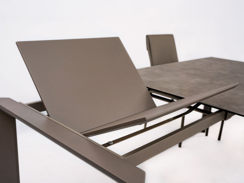 Aurora Es 6 Person Extendable Dining Room Set