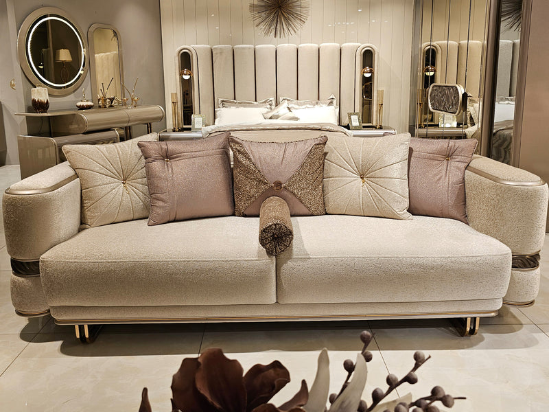 Bella Favori Living Room Set