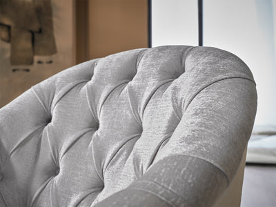 Montego 31.5" Wide Tufted Armchair