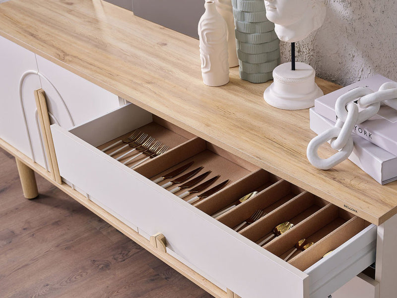 Boheems 6-8 Person Extendable Dining Room Set