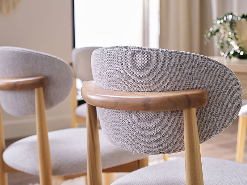 Boheems 6-8 Person Extendable Dining Room Set