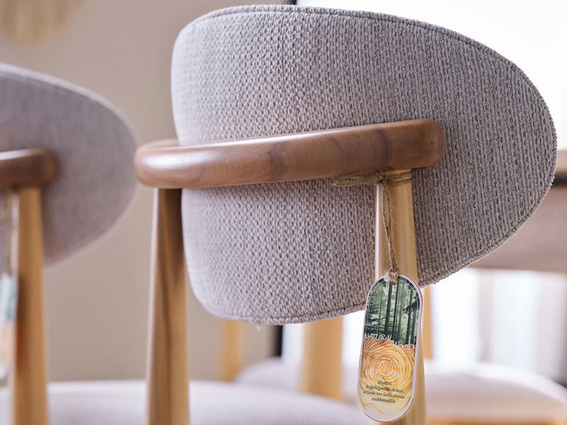 Boheems 6-8 Person Extendable Dining Room Set