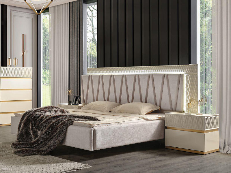 Delfano Platform Bed (Clearance)