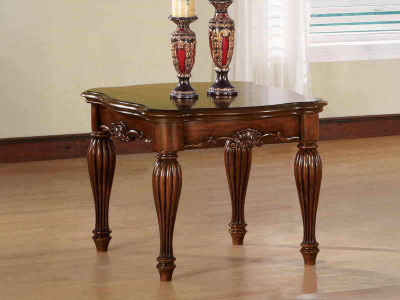 Dreena Traditional Living Room Set