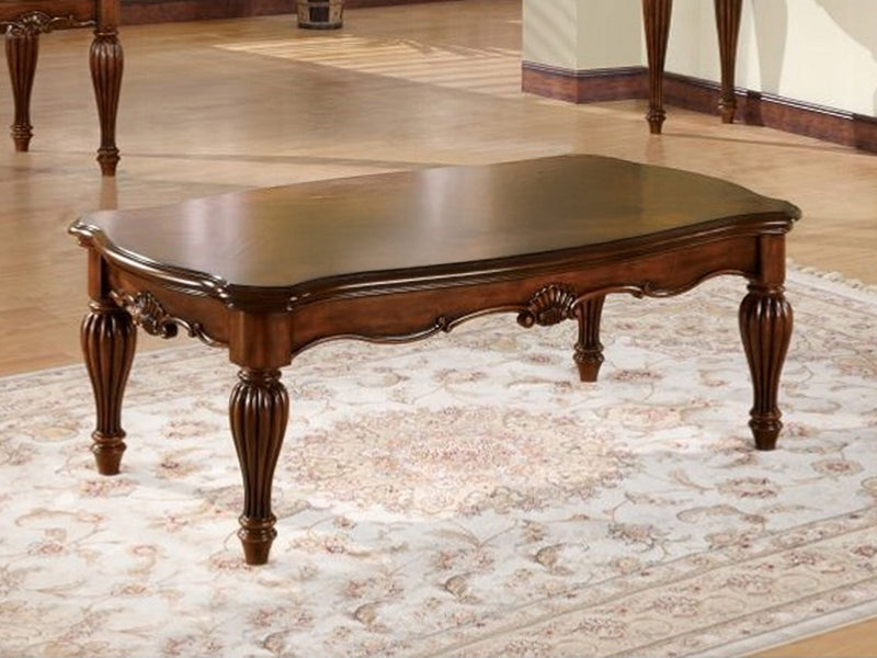 Dreena Traditional Living Room Set