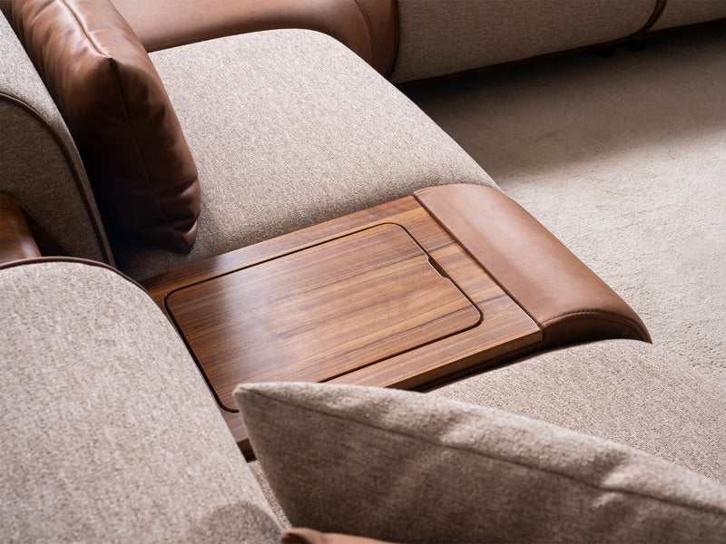 Grande 133.8" / 118" Wide Sectional