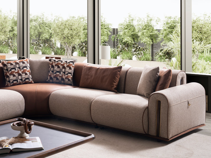 Grande 133.8" / 118" Wide Sectional