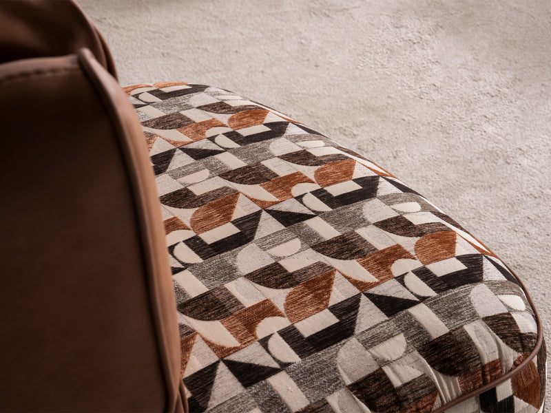 Grande 133.8" / 118" Wide Sectional