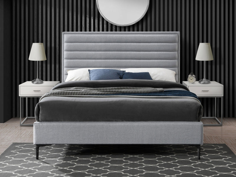 Hunter Platform Bed