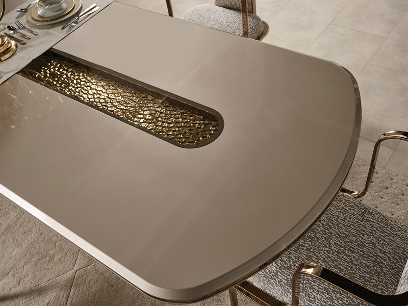 Pera Favori 6 Person Dining Room Set