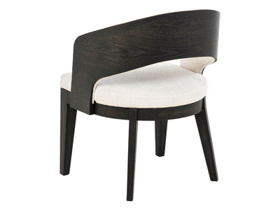 Leandro 6-8 Person Extendable Oval Dining Room Set