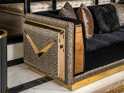 Leon Class Living Room Set