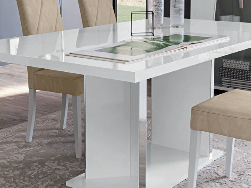 Lisa Es 6-8 Person Dining Room Set