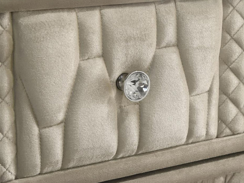 Lorient 60.5" Wide 8 Drawer Dresser With Mirror