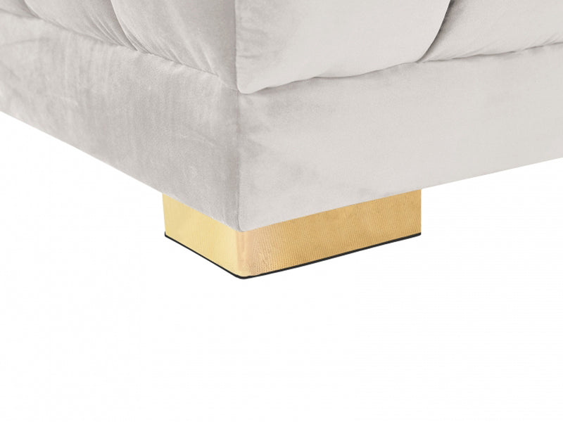 Gwen Meri 143" Wide U Sectional