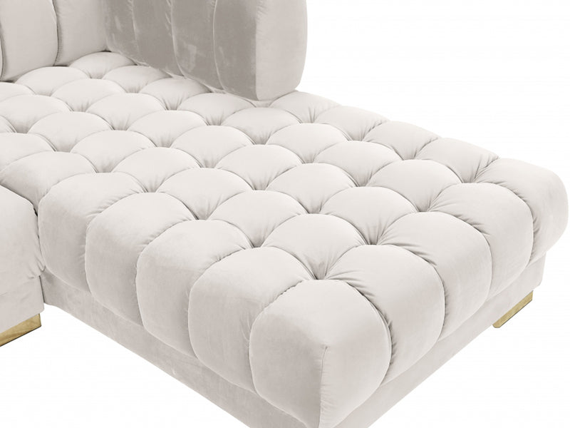Gwen Meri 143" Wide U Sectional