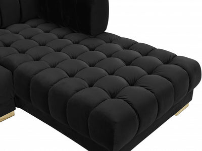 Gwen Meri 143" Wide U Sectional