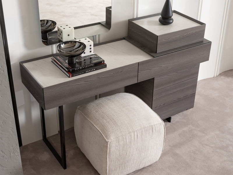 Monacon Bedroom Set