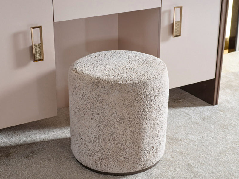 Nirvana Kanss 59" Wide Dresser With Mirror