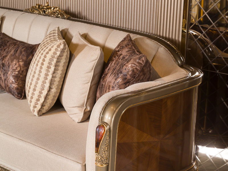 Lucca MyL Traditional Living Room Set