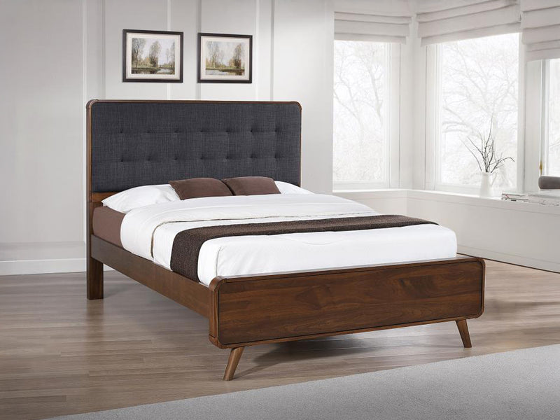 Robyn Bedroom Set