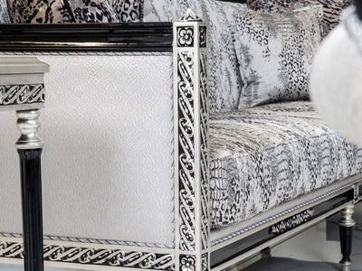 Saray Class Traditional Living Room Set