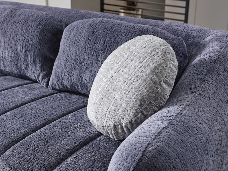 Snowy 66.9" Wide Loveseat