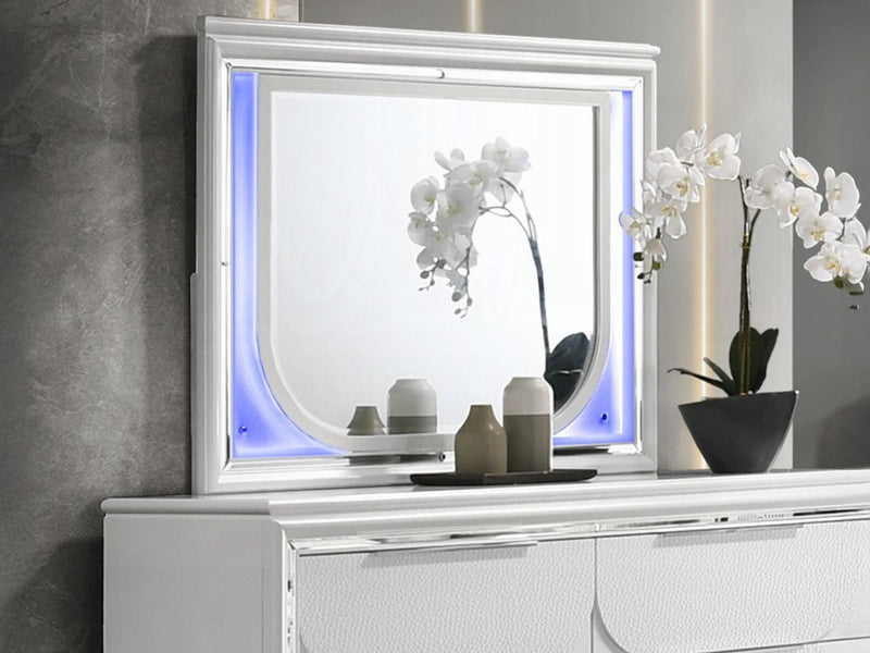 Tarian 64.3" Wide 6 Drawer Dresser With Mirror